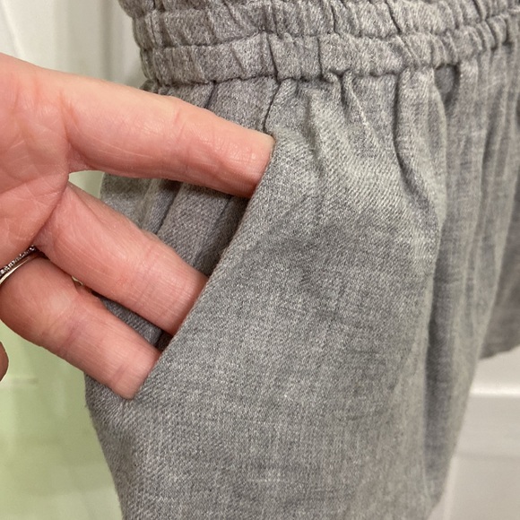 Hallmark Baby Infant Girl Grey Suspenders Skirt With Pockets Size 6-12 months - Picture 3 of 11